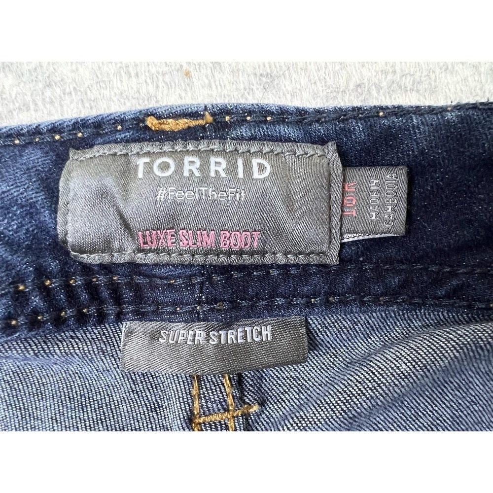 Torrid Luxe Slim Boot Jeans Womens 18R Blue Medium Wash Mid Rise Stretch Denim - Picture 5 of 12